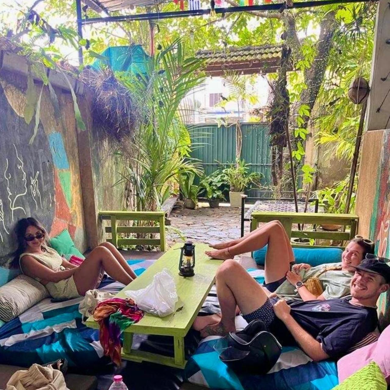 Cycling Backpacker Hostel & Cafe Unawatuna Ngoại thất bức ảnh