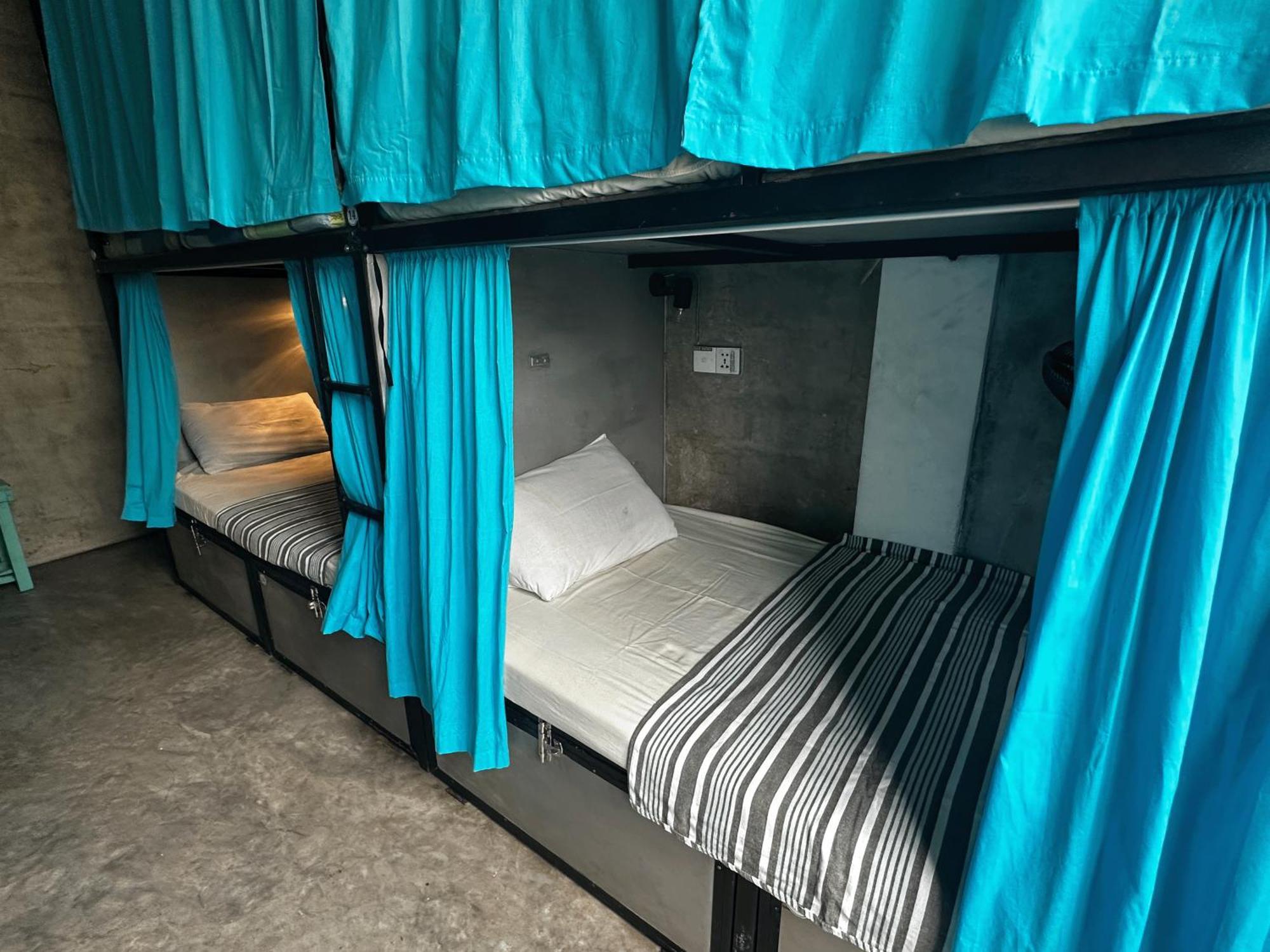 Cycling Backpacker Hostel & Cafe Unawatuna Ngoại thất bức ảnh