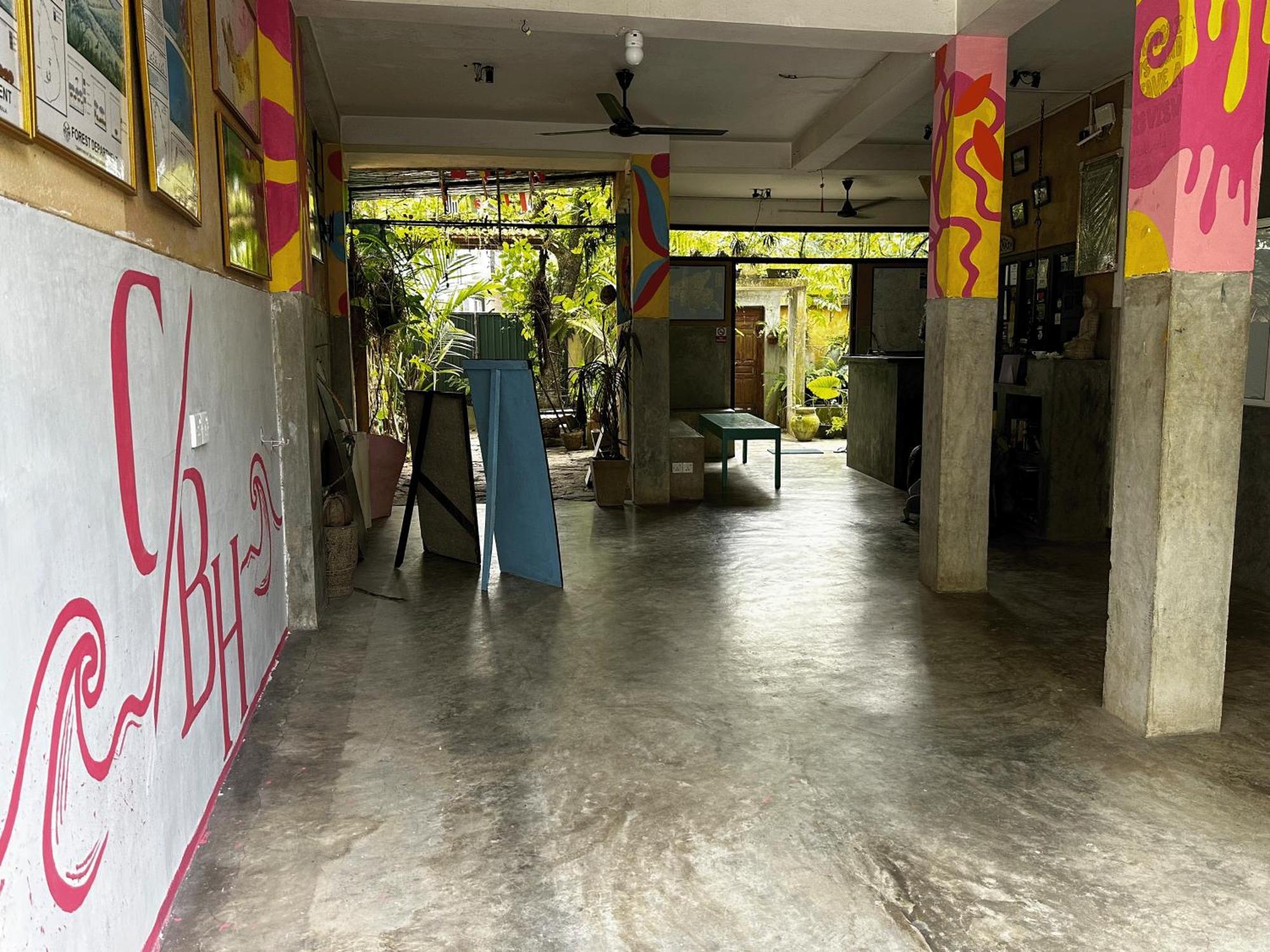 Cycling Backpacker Hostel & Cafe Unawatuna Ngoại thất bức ảnh